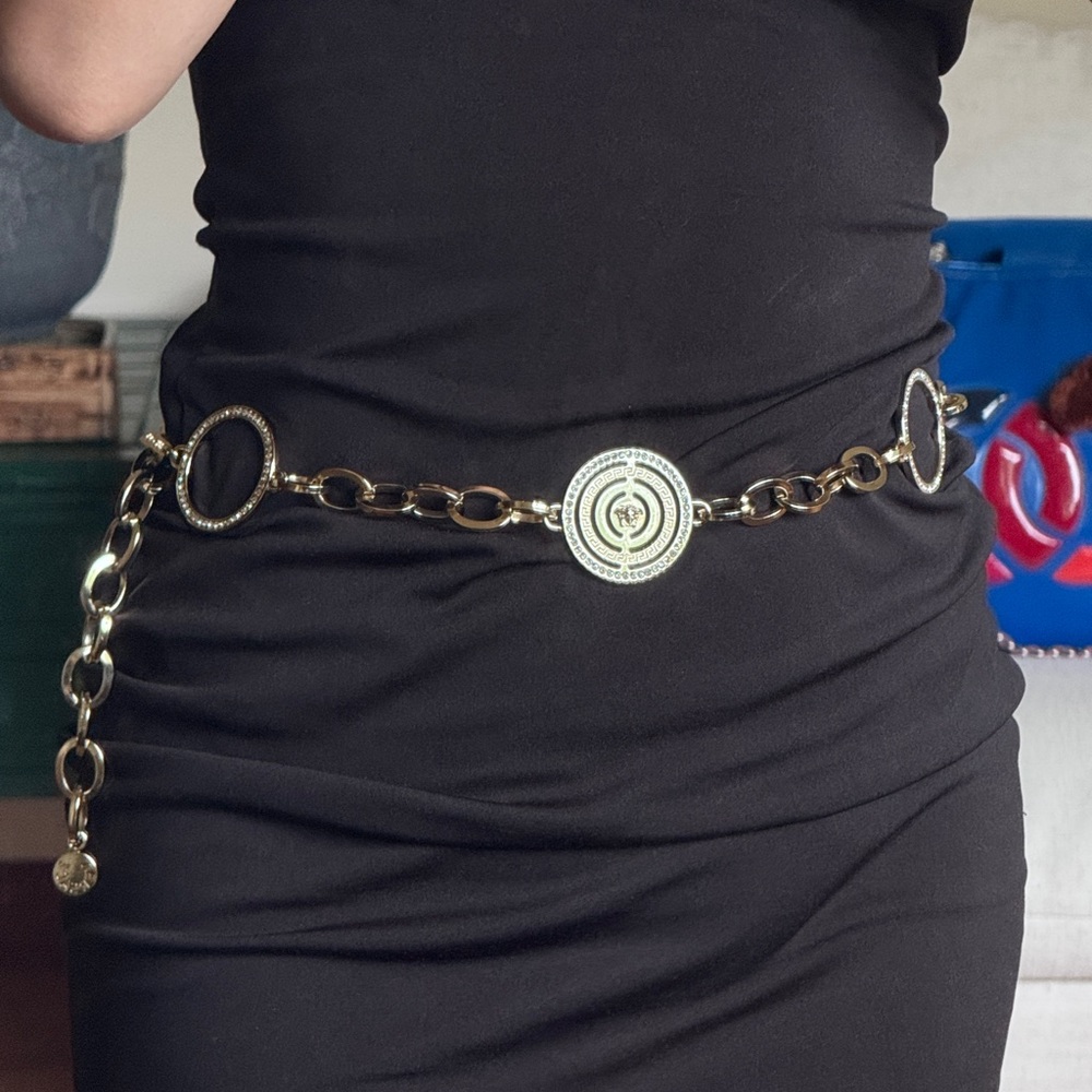 Vintage‎ Versace
Medusa Rhinestone
Chain Belt - Picture 6 of 6